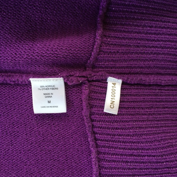 New York and company purple sweater size Medium - Picture 8 of 8